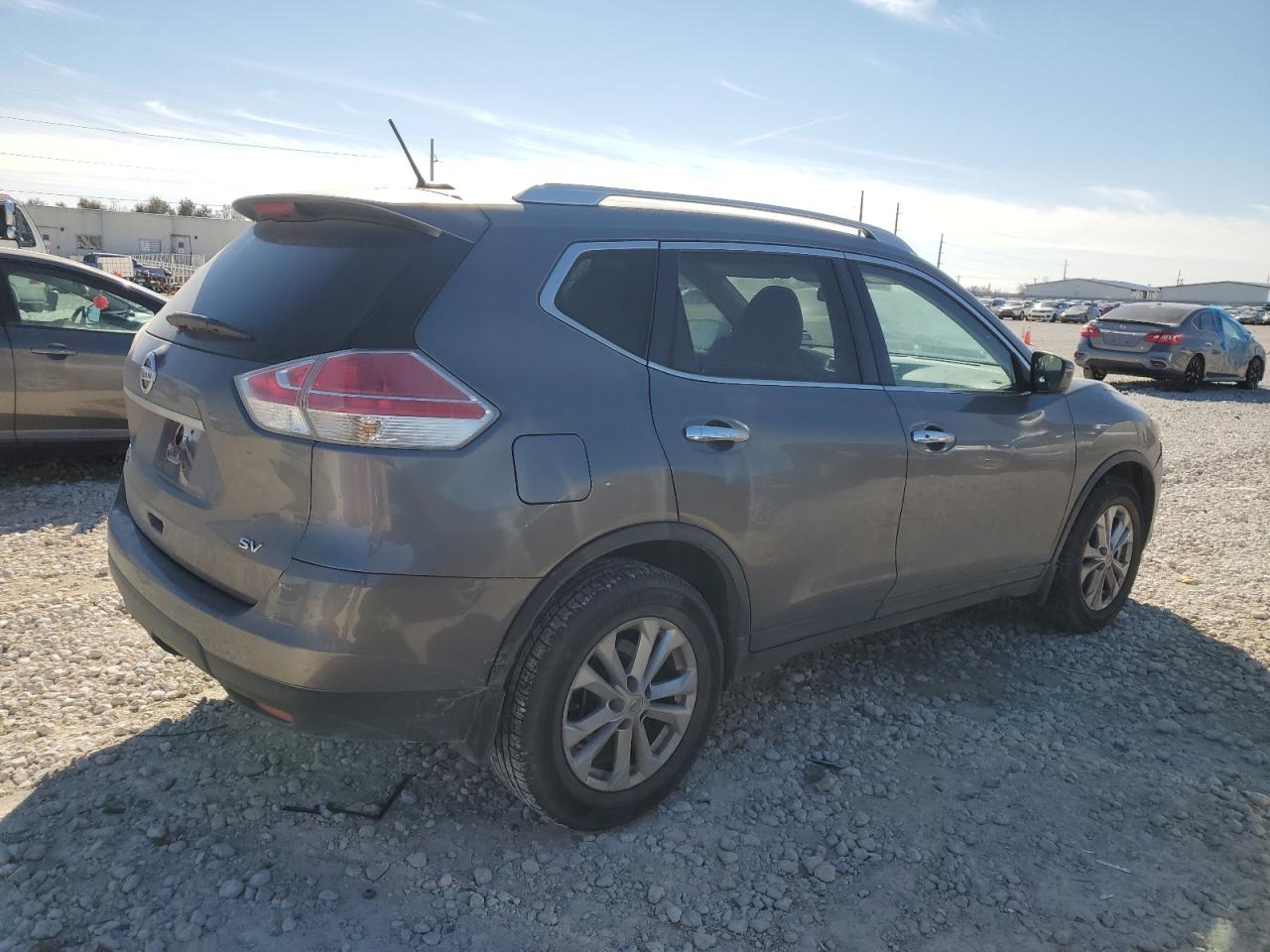 2016 Nissan Rogue - Image 3
