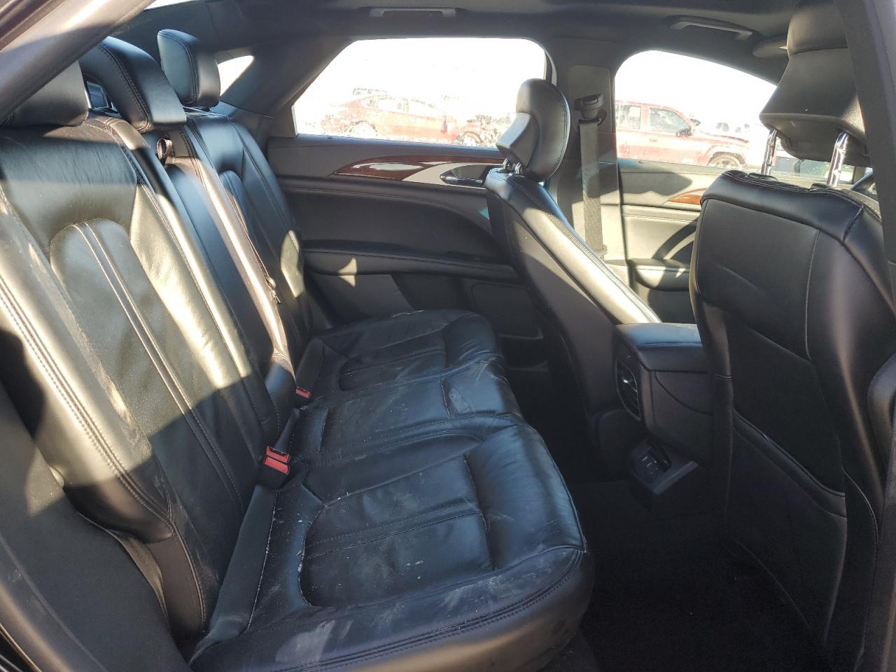 2019 Lincoln MKZ - Image 10