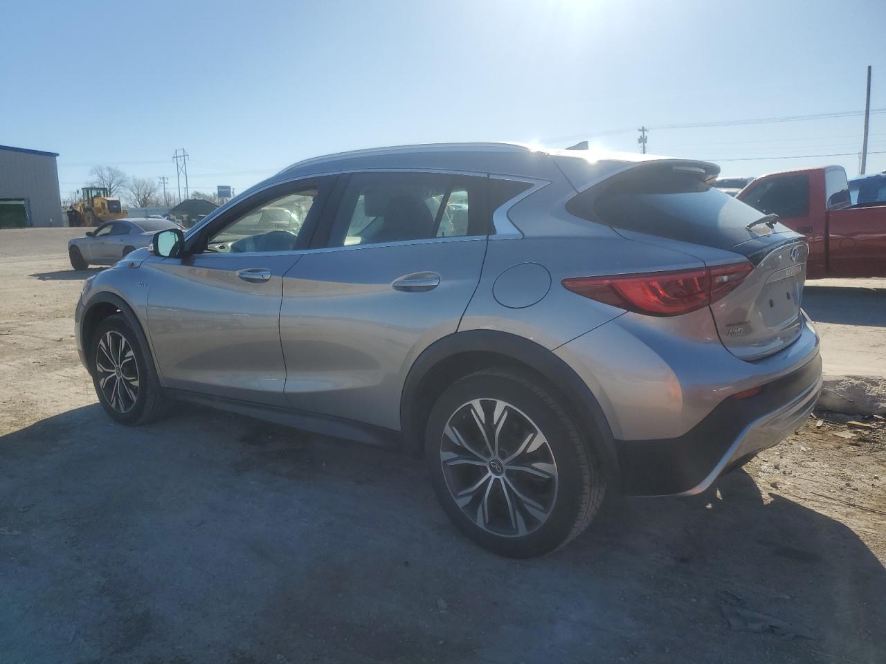 2017 Infiniti QX30 - Image 2