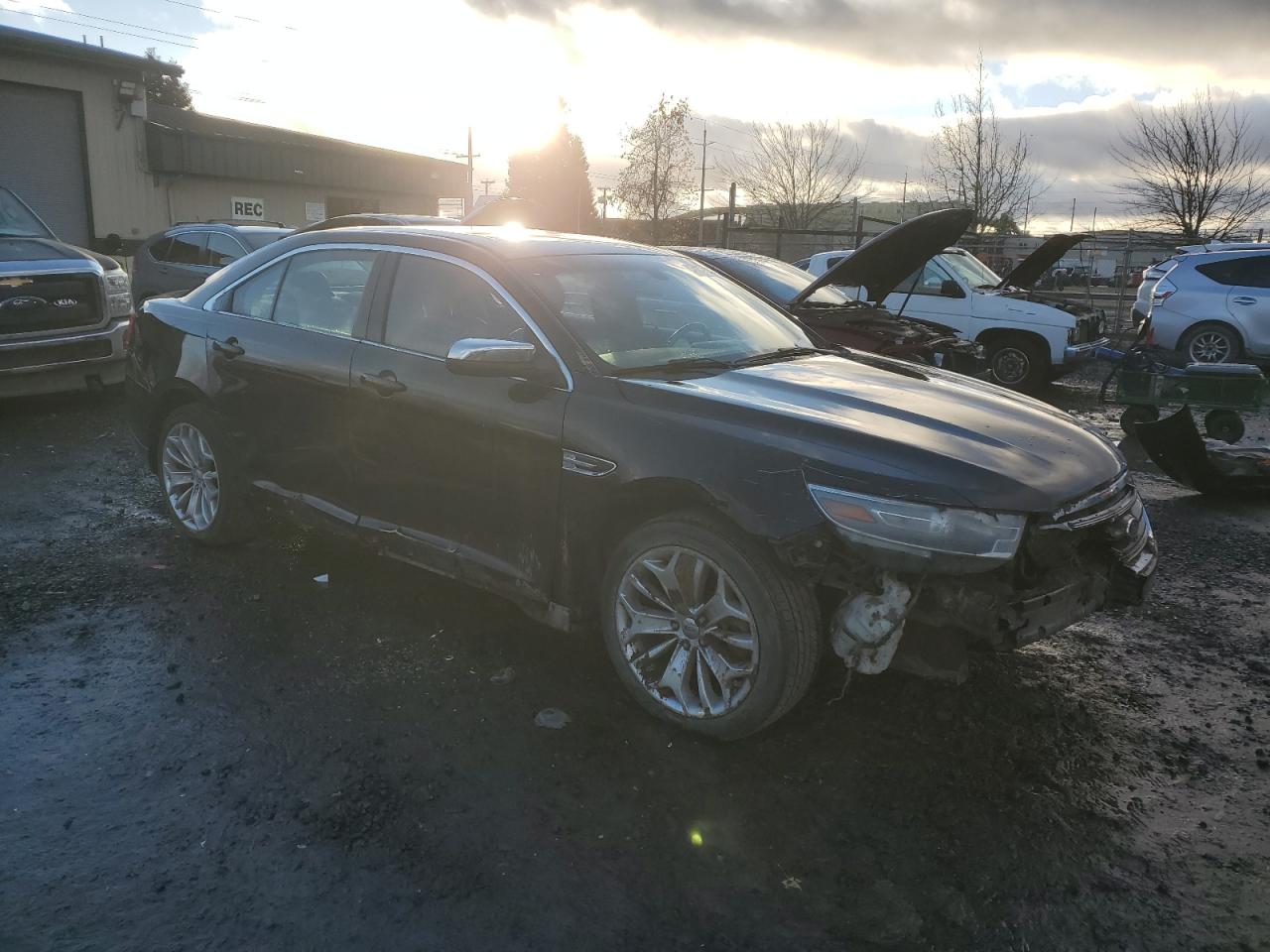 2014 Ford Taurus - Image 4