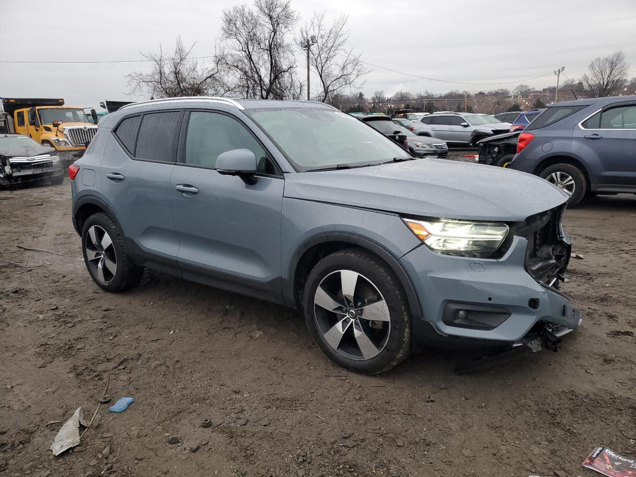 2021 Volvo XC40 - Image 4