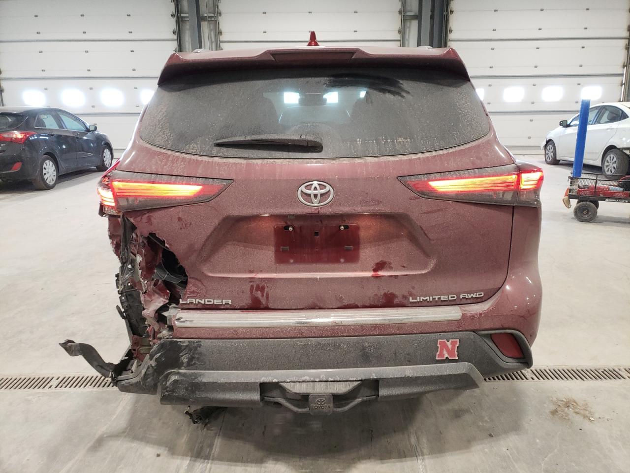 2021 Toyota Highlander - Image 6