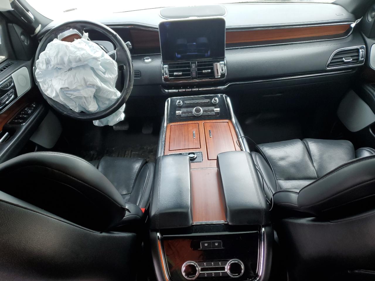 2018 Lincoln Navigator - Image 8