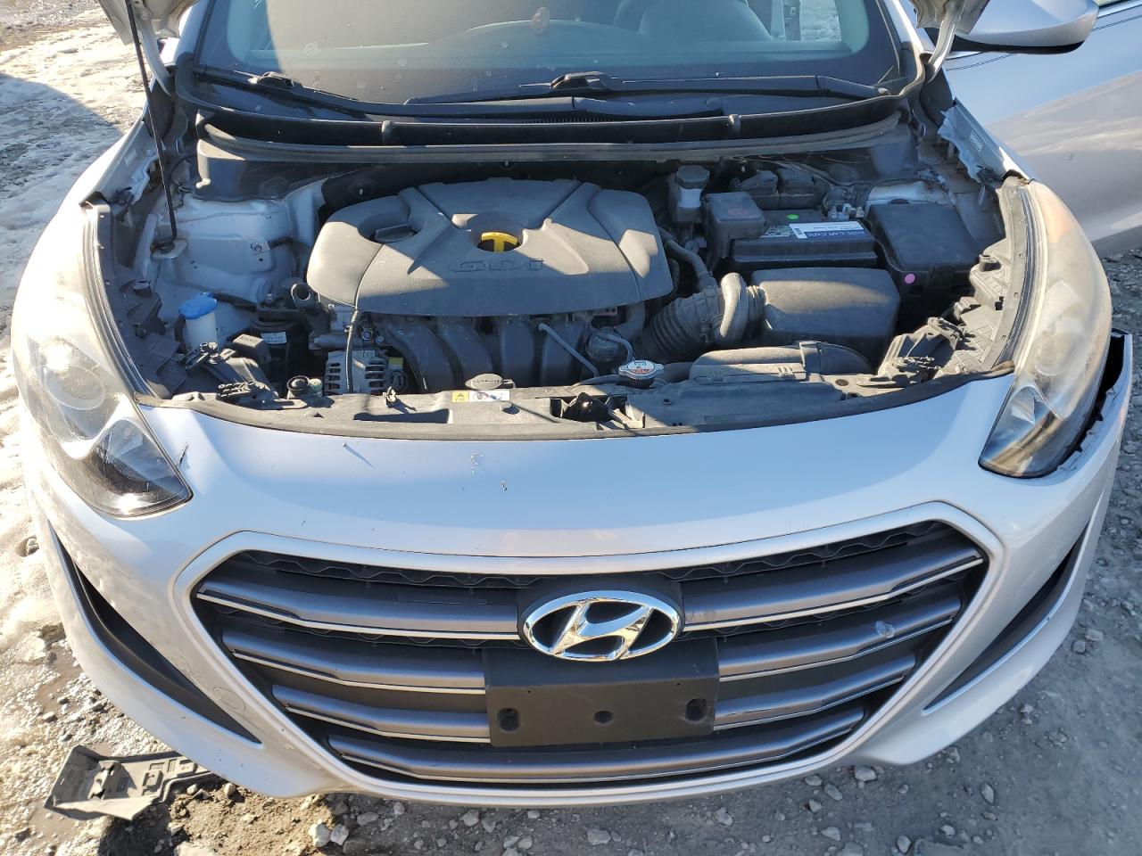 2016 Hyundai Elantra - Image 12