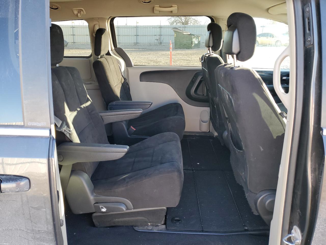 2011 Dodge Caravan - Image 11