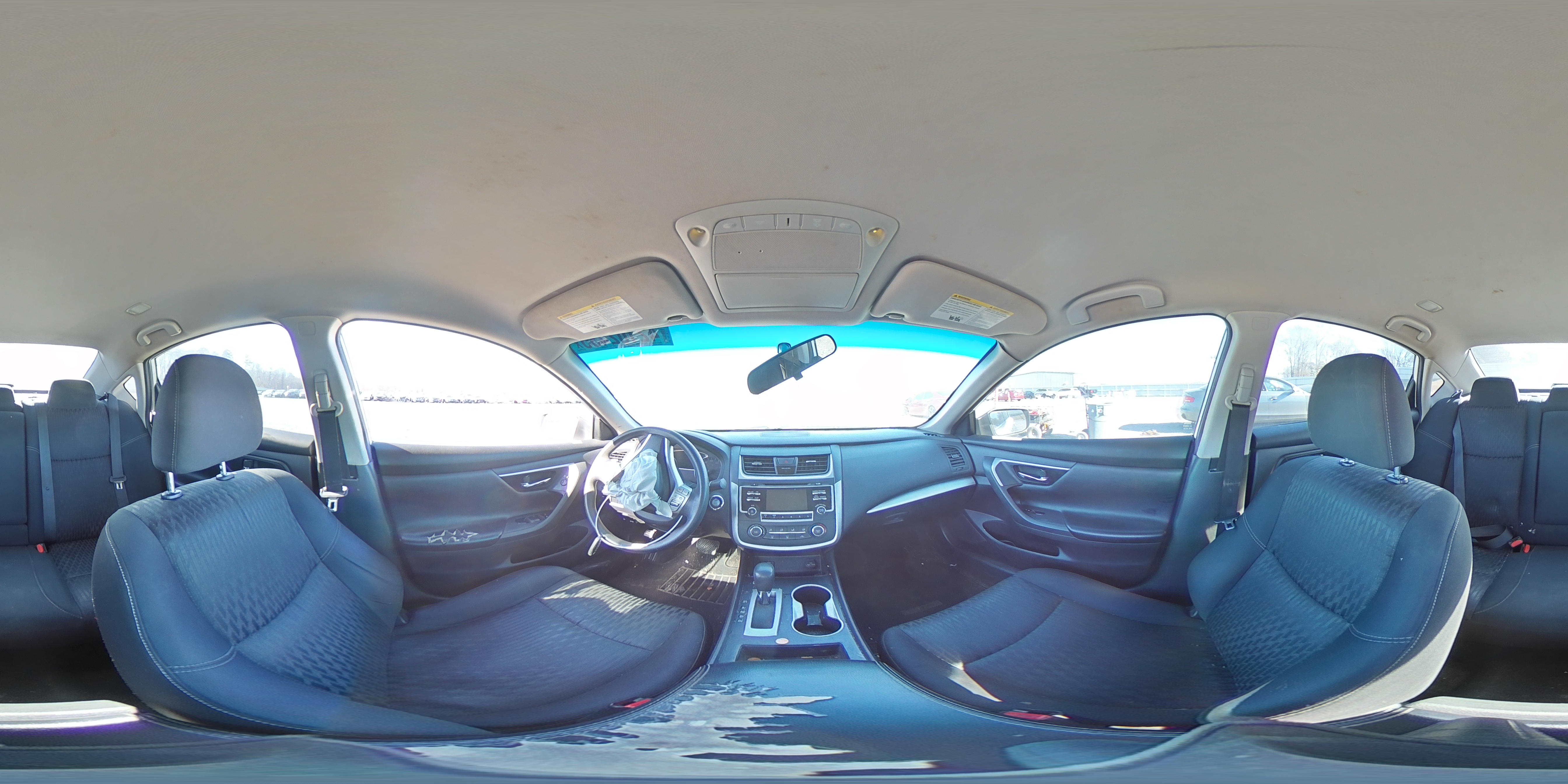 2018 Nissan Altima - Image 13