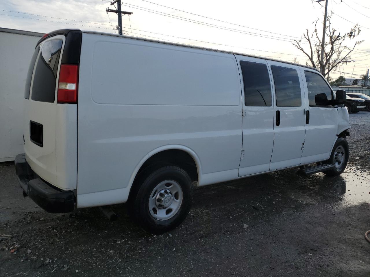 2016 Chevrolet Express - Image 3