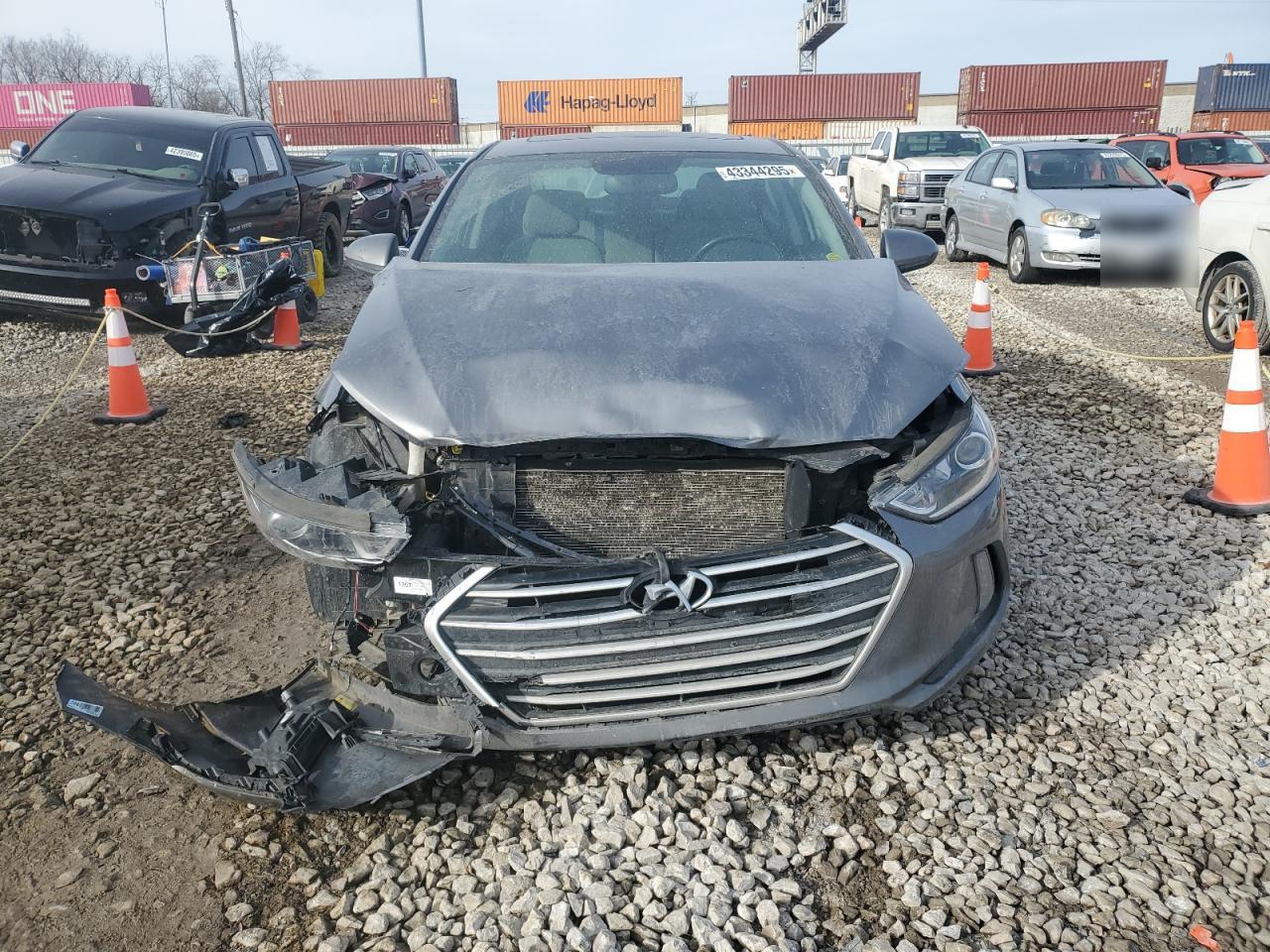 2018 Hyundai Elantra - Image 5