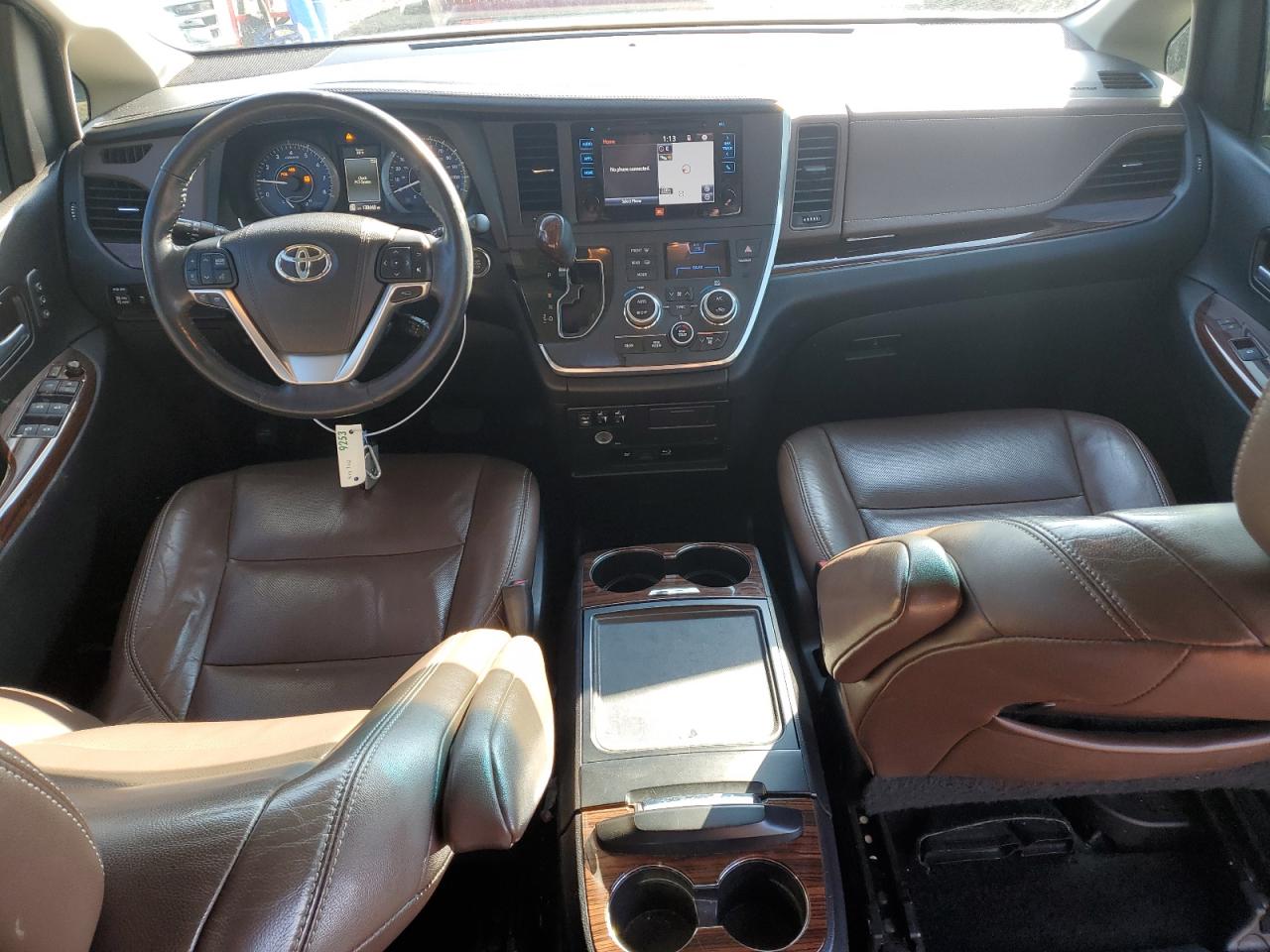 2015 Toyota Sienna - Image 8