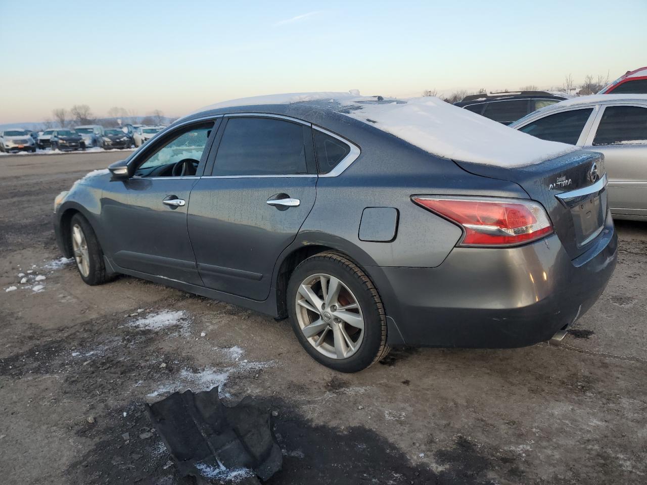 2015 Nissan Altima - Image 2