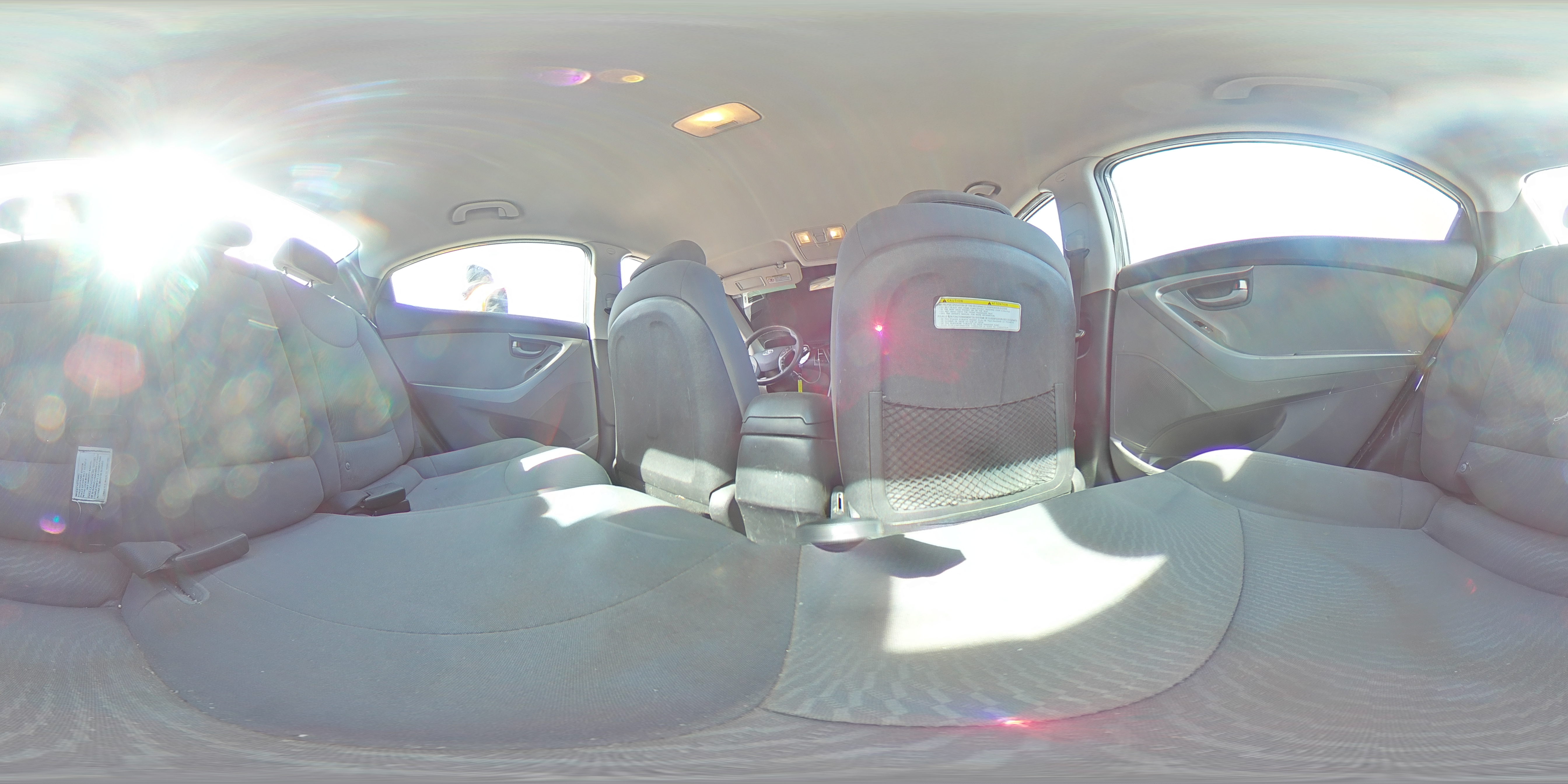 2014 Hyundai Elantra - Image 16