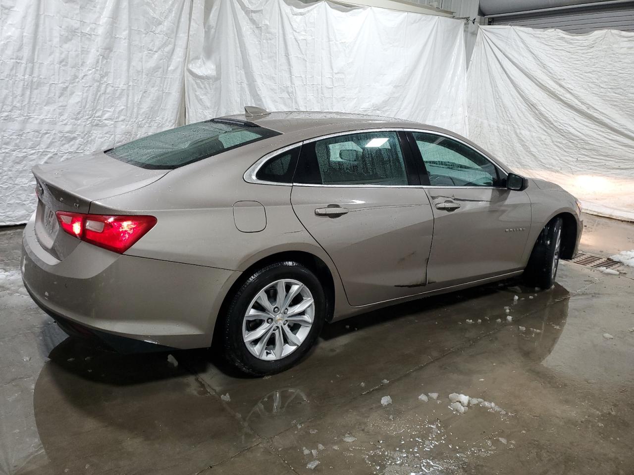 2023 Chevrolet Malibu - Image 3