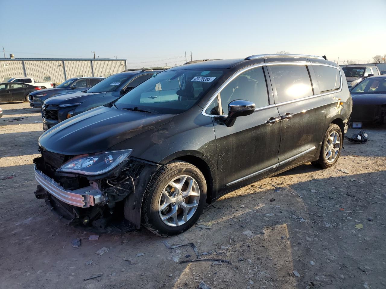 2017 Chrysler Pacifica - Image 1