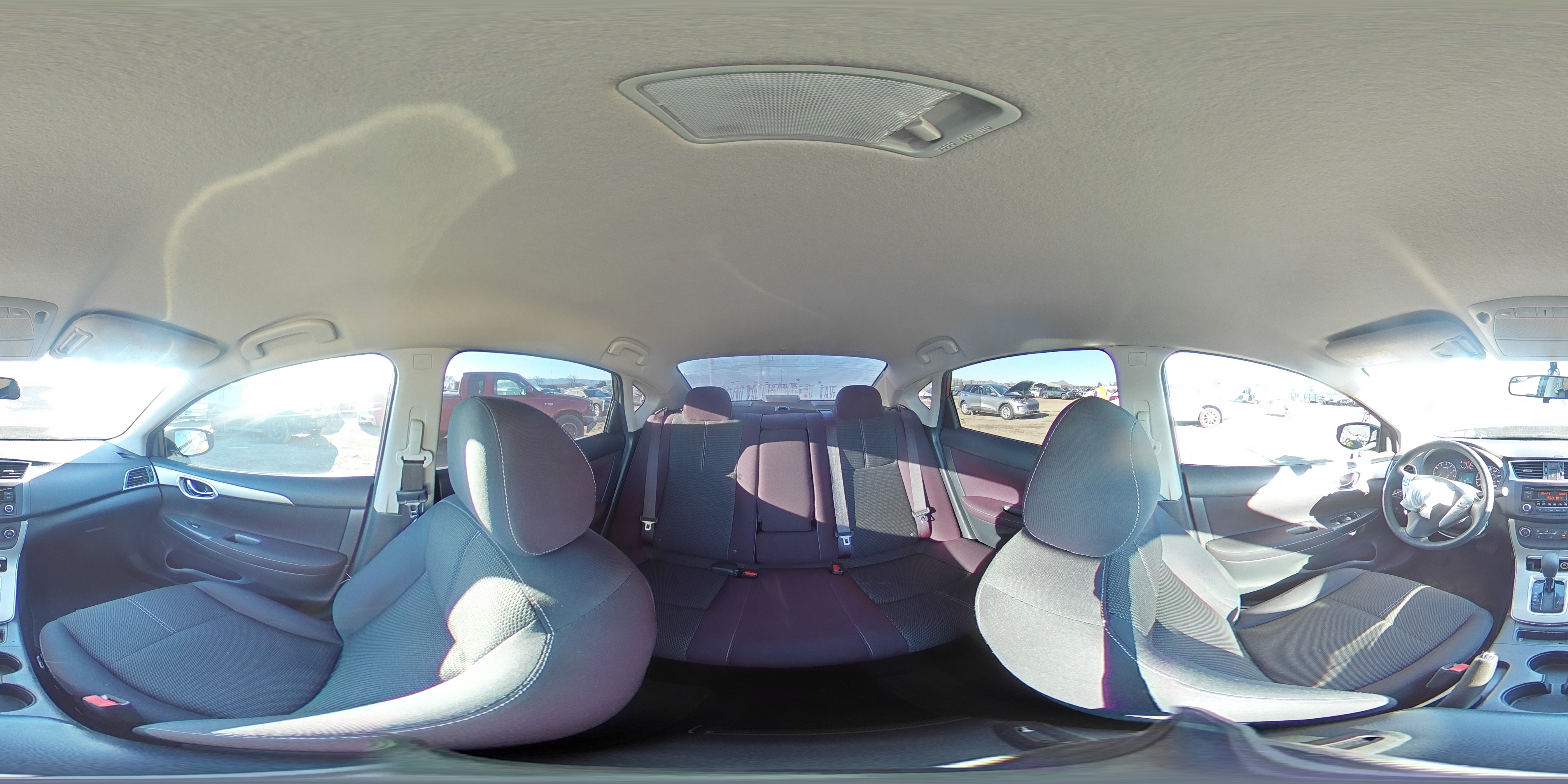 2015 Nissan Sentra - Image 13