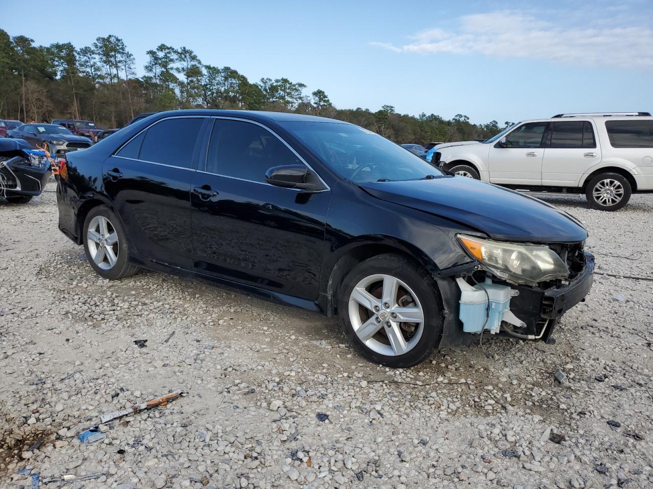 2014 Toyota Camry - Image 4