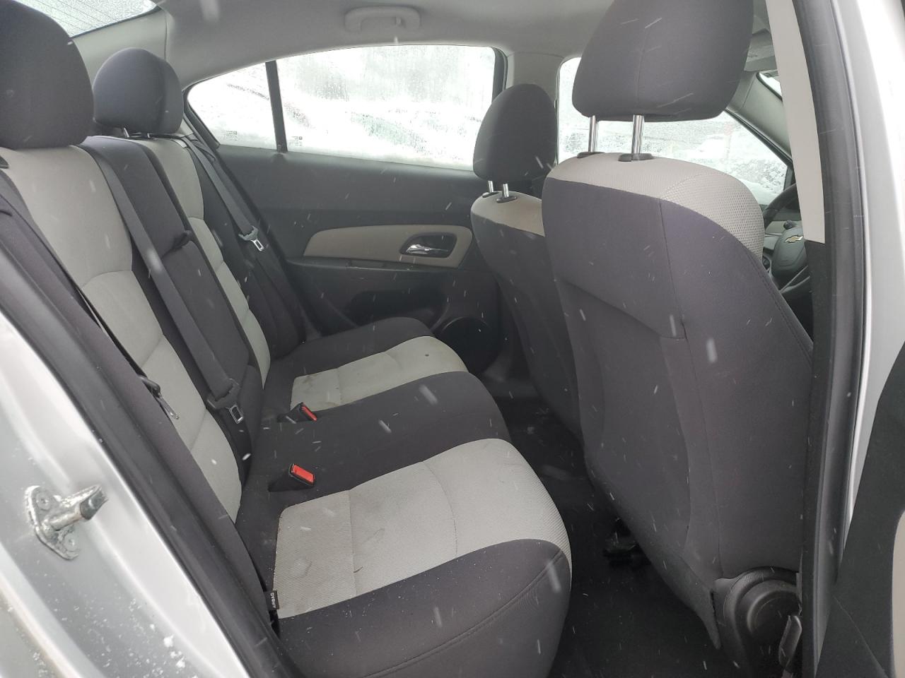 2013 Chevrolet Cruze - Image 10