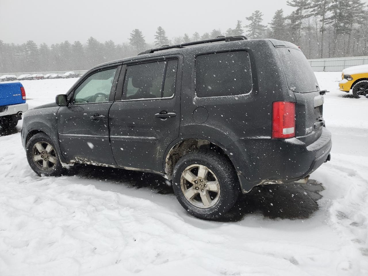 2011 Honda Pilot - Image 2