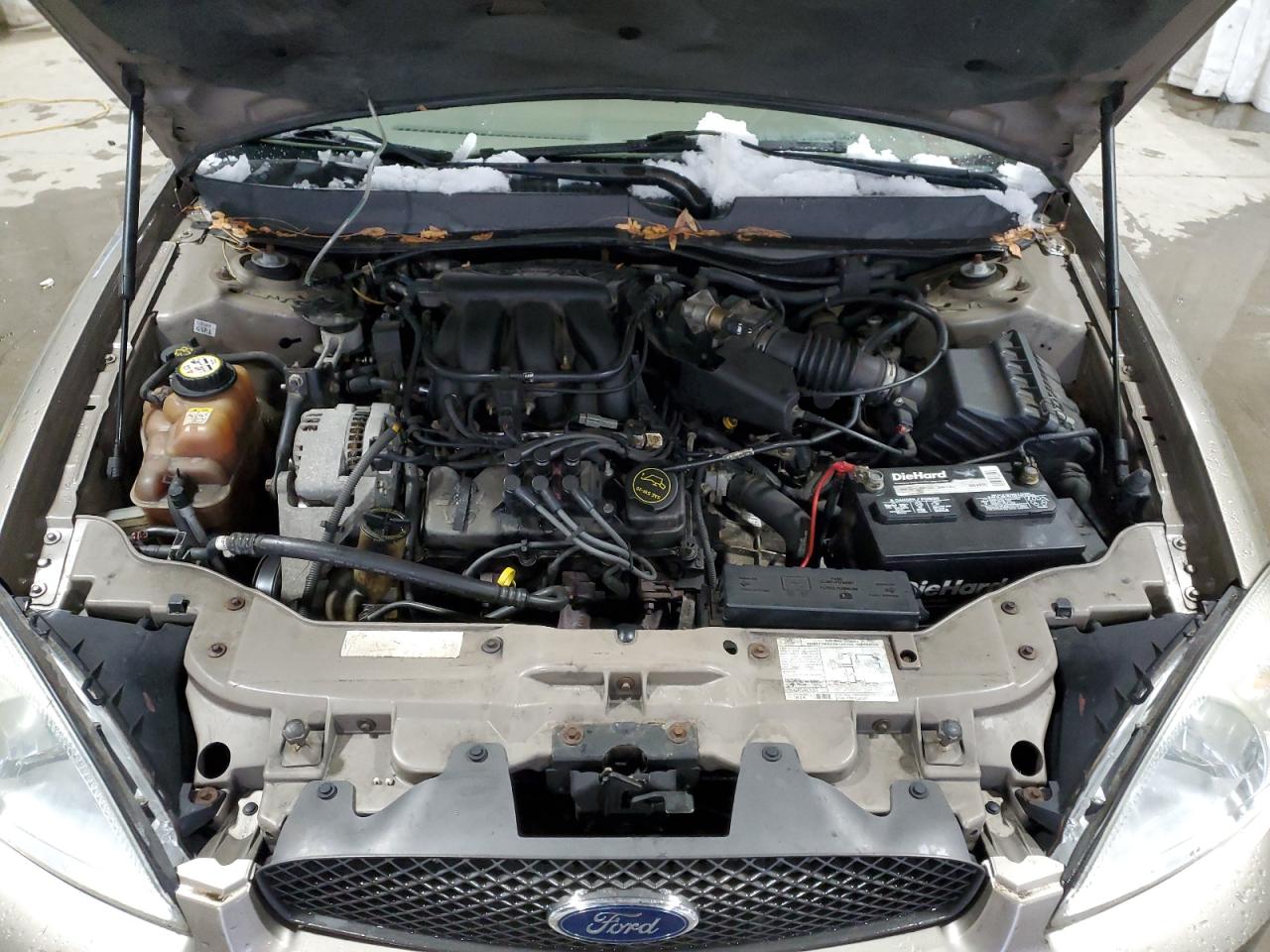 2005 Ford Taurus - Image 11