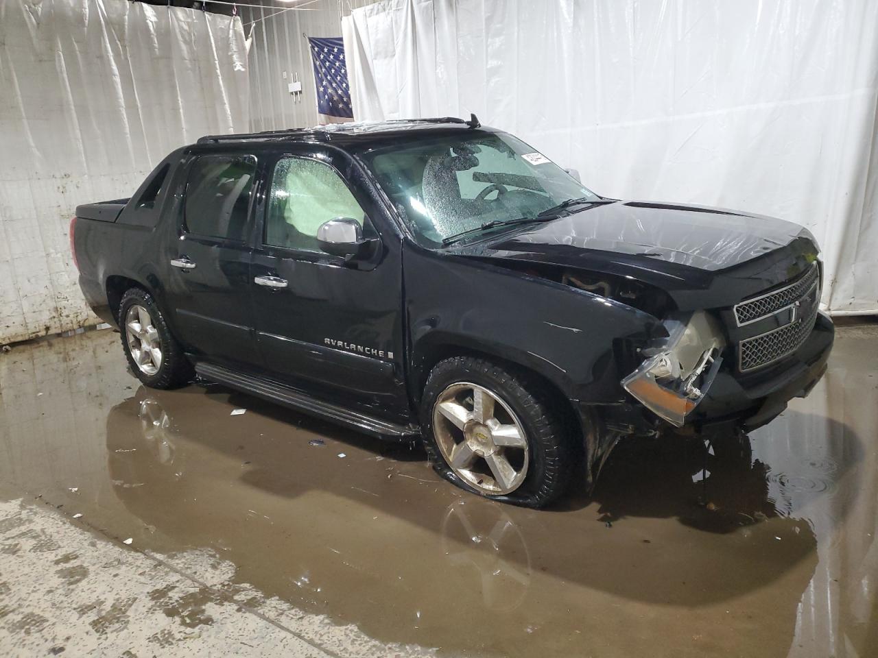 2008 Chevrolet Avalanche - Image 4