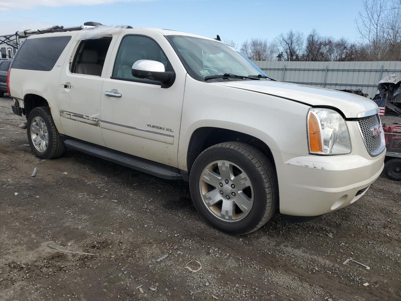 VIN 1GKS2KE79ER166951 2014 GMC YUKON no.4