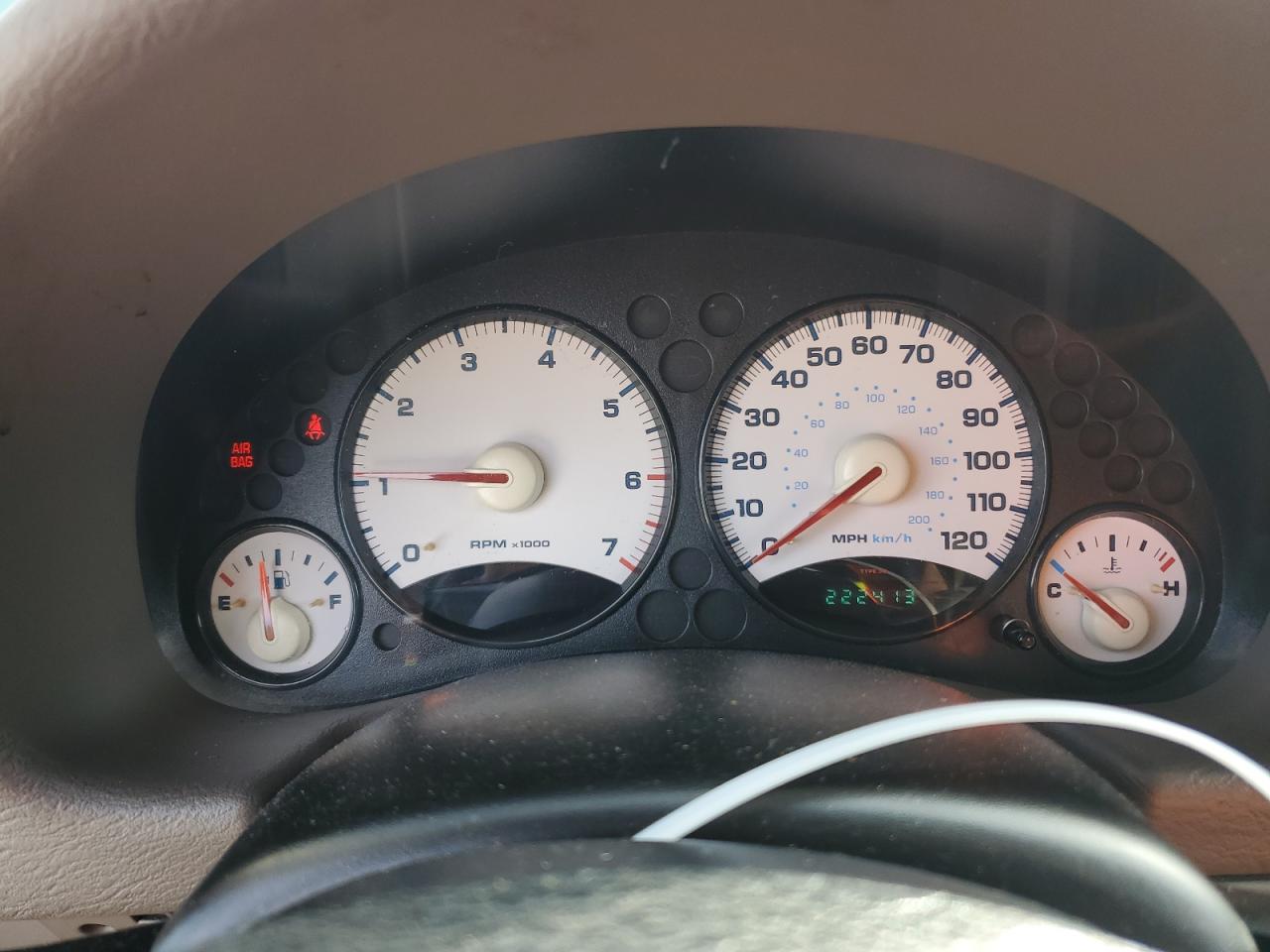 2004 Jeep Liberty (North America) - Image 9