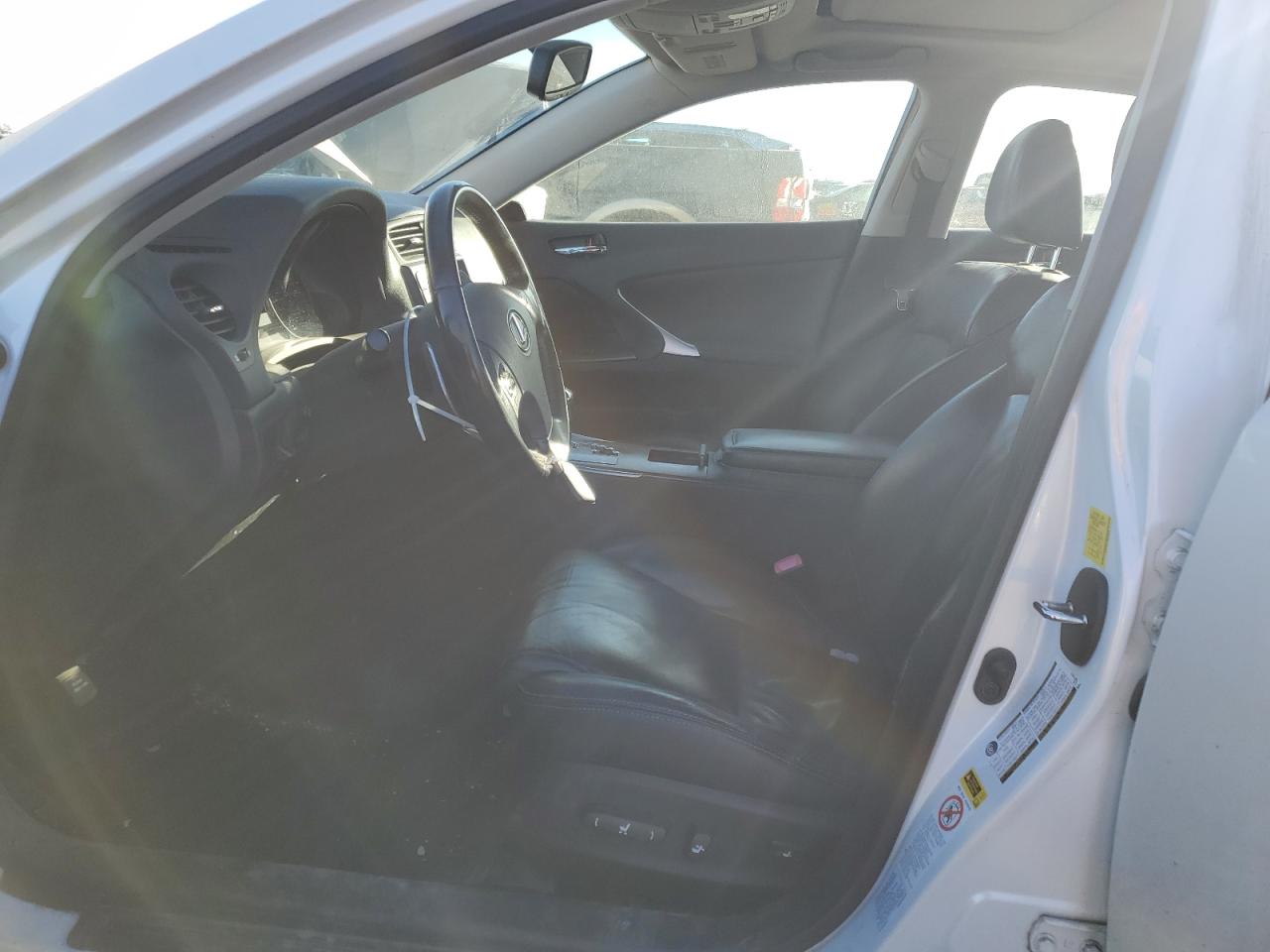 2010 Lexus IS - Image 7