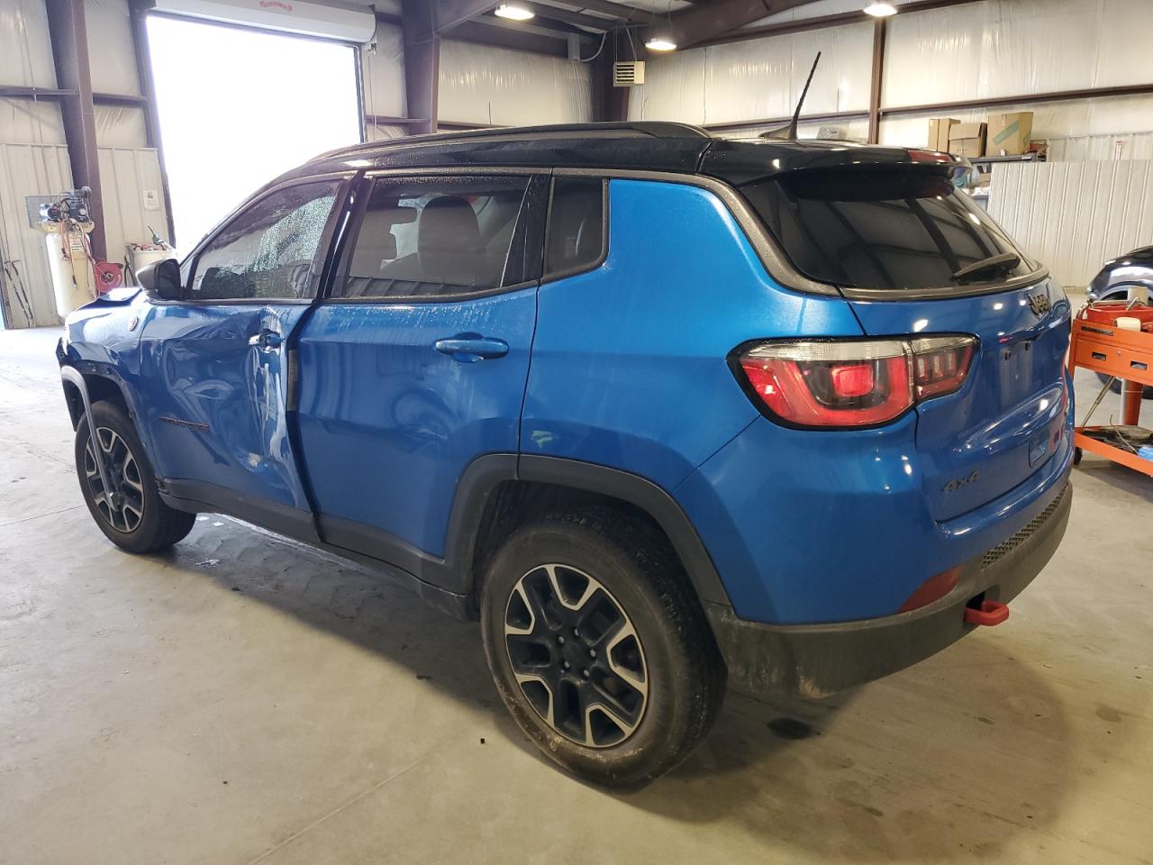 2020 Jeep Compass - Image 2