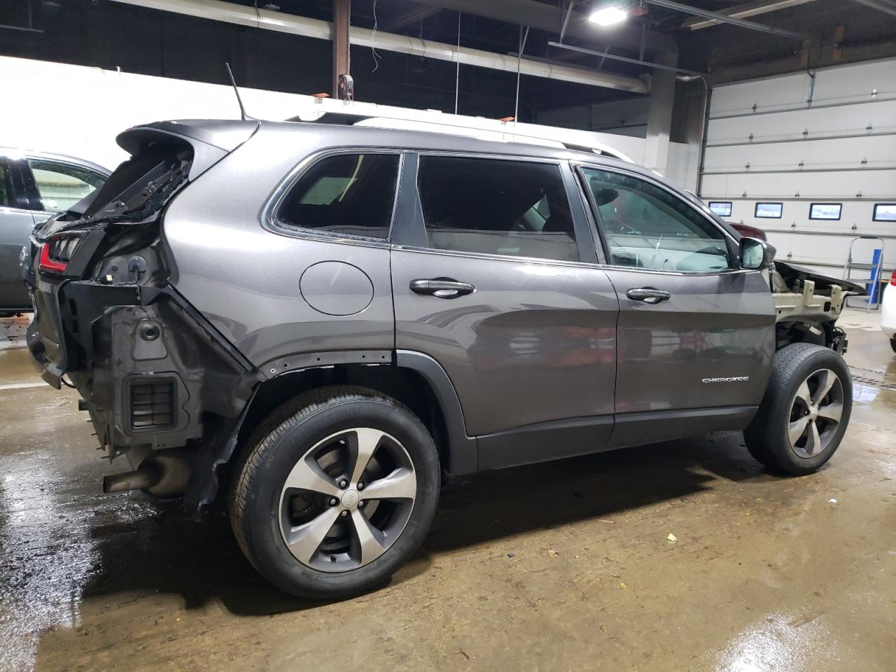 2019 Jeep Grand Cherokee - Image 3