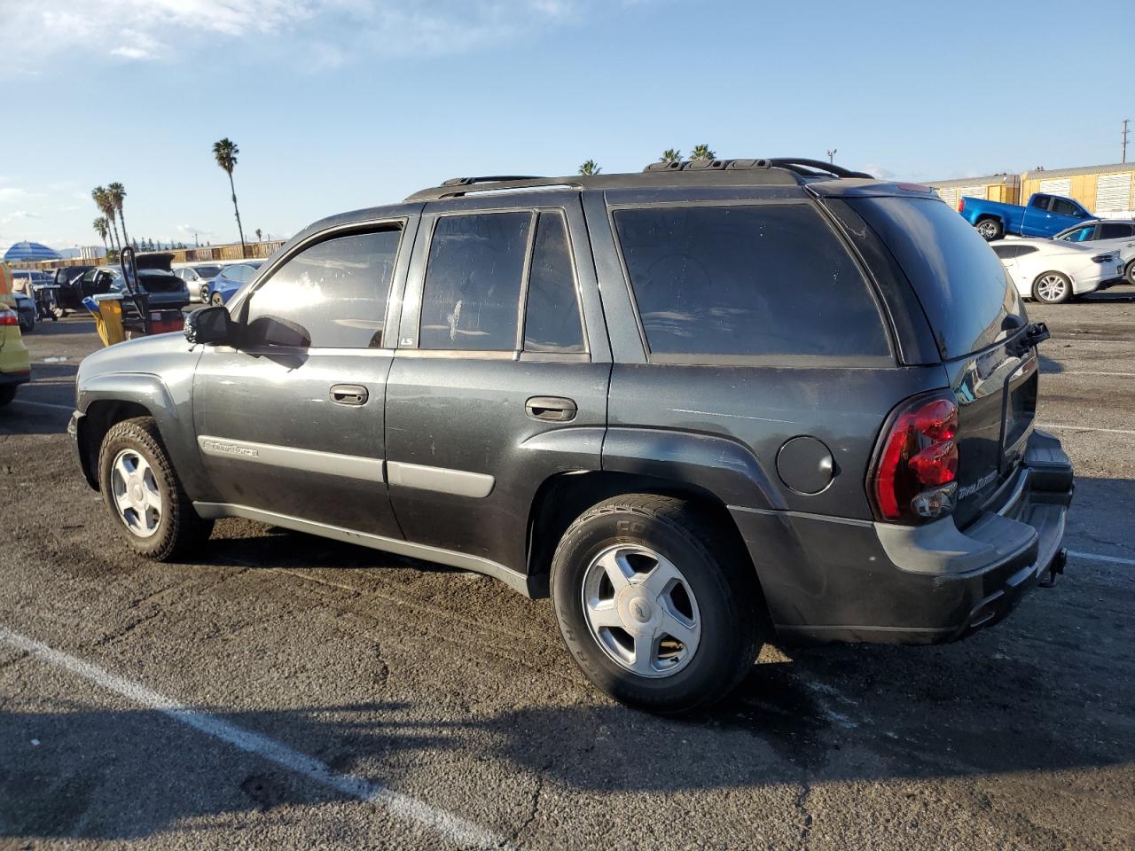 2003 Chevrolet TrailBlazer - Image 2