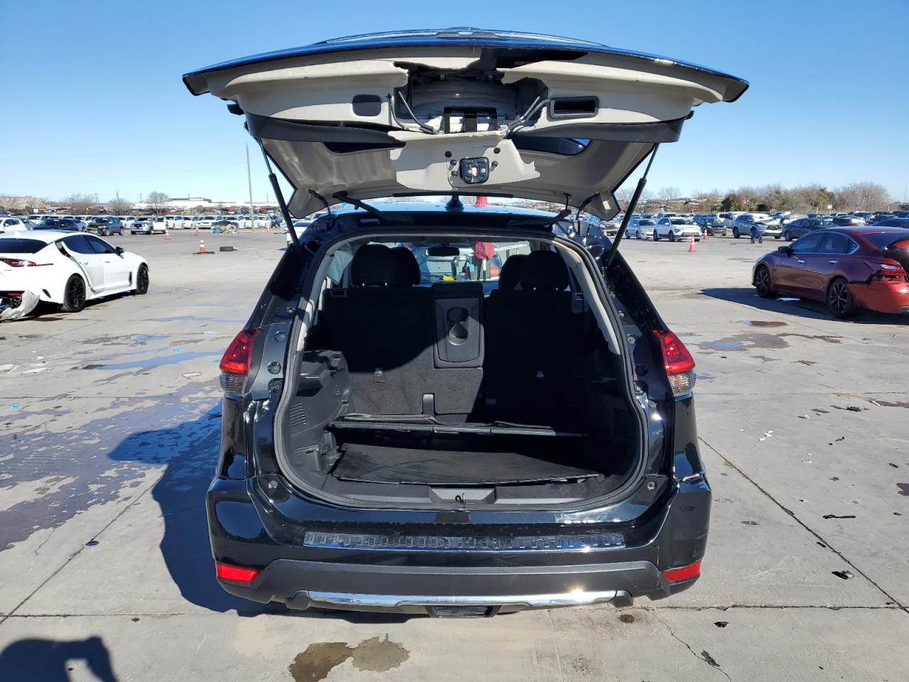 2018 Nissan Rogue - Image 6