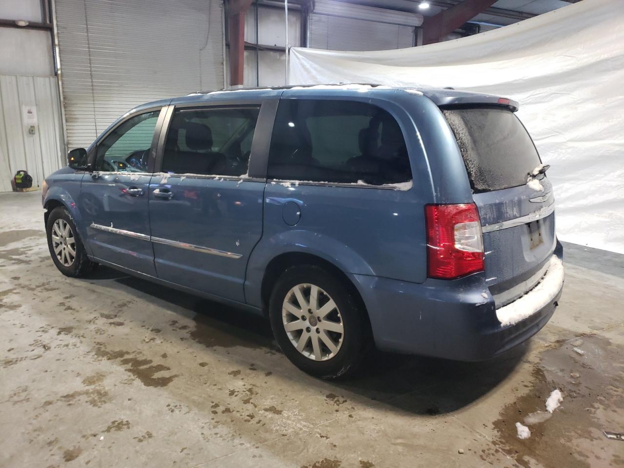 2011 Chrysler Town & Country - Image 2