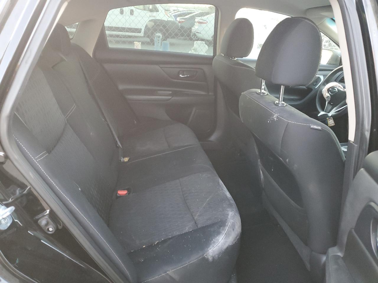 2017 Nissan Altima - Image 10
