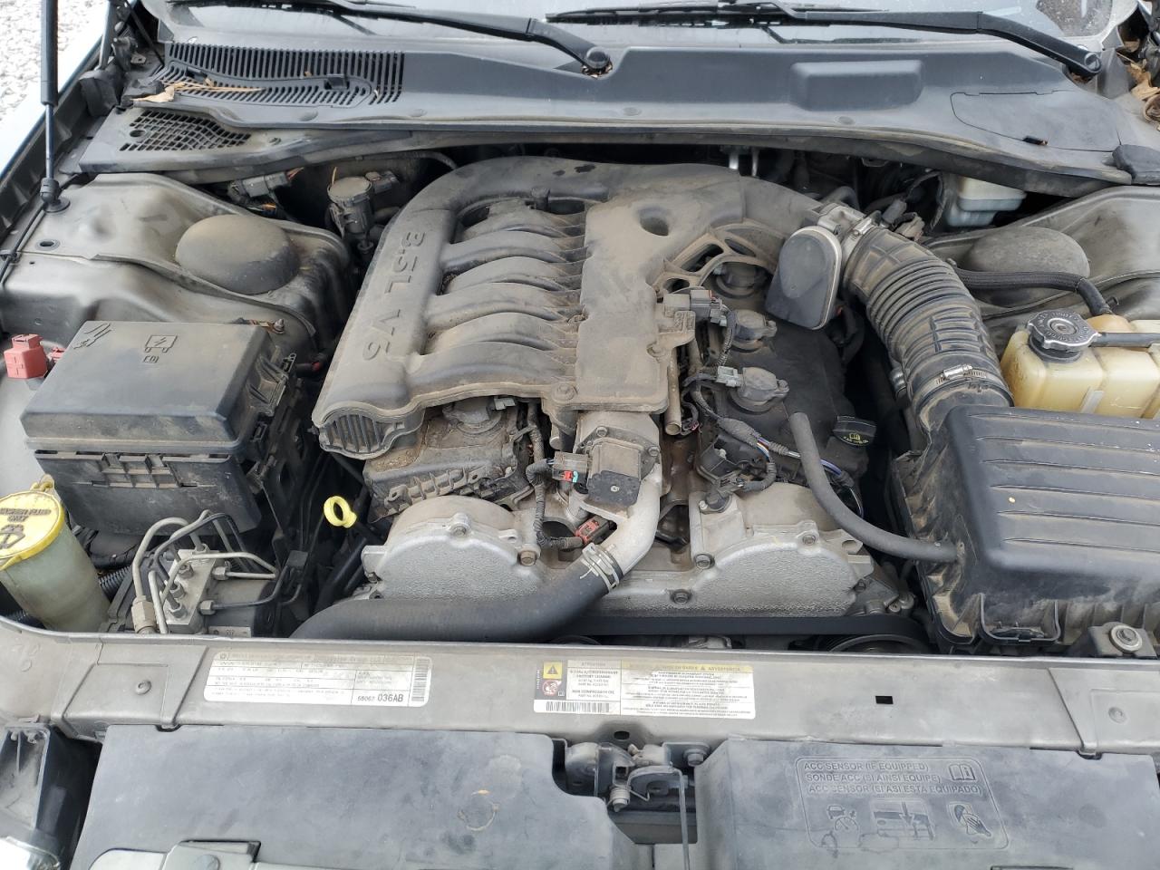 2010 Chrysler 300 - Image 11