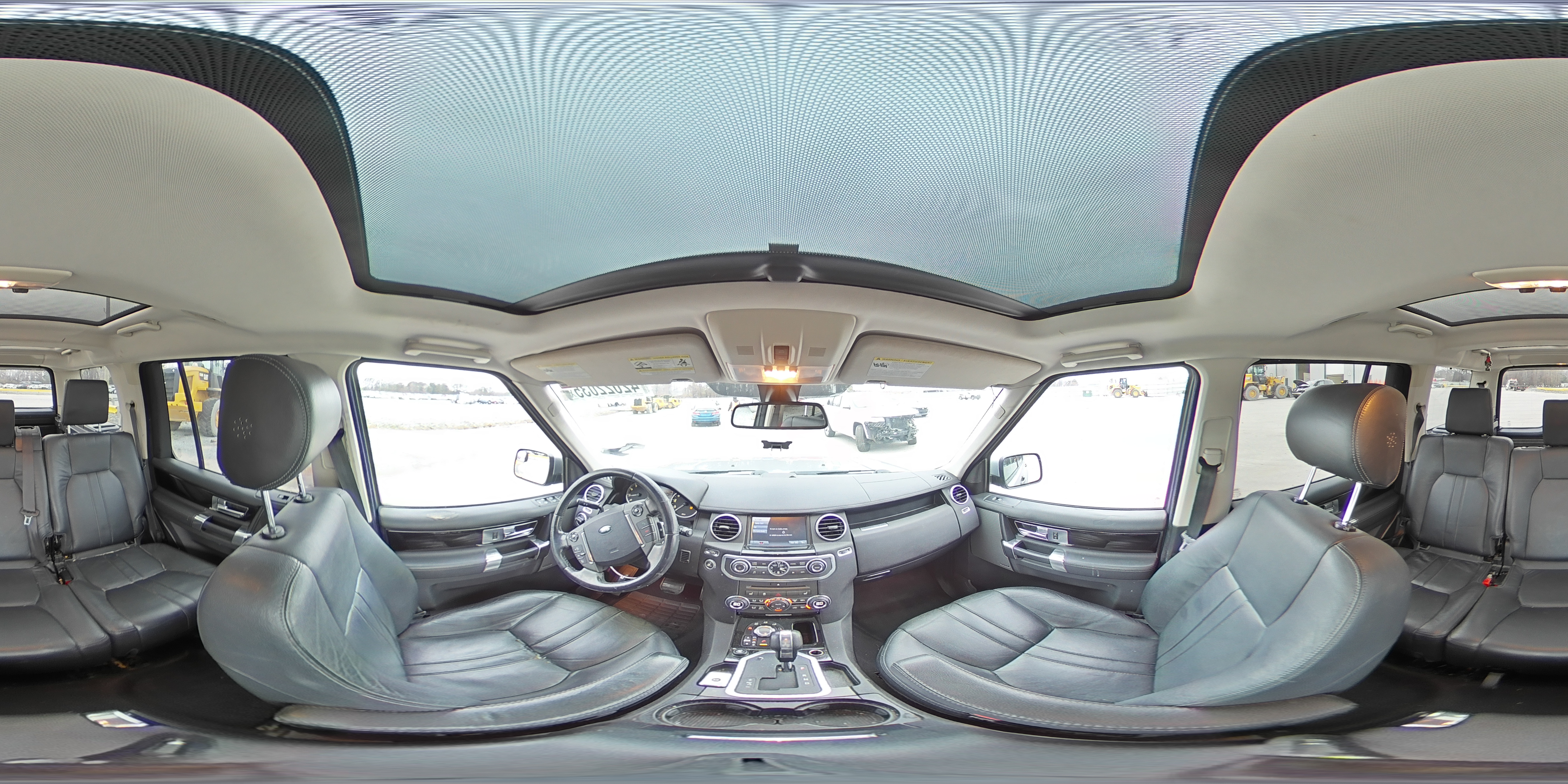 2011 Land Rover LR4 - Image 13