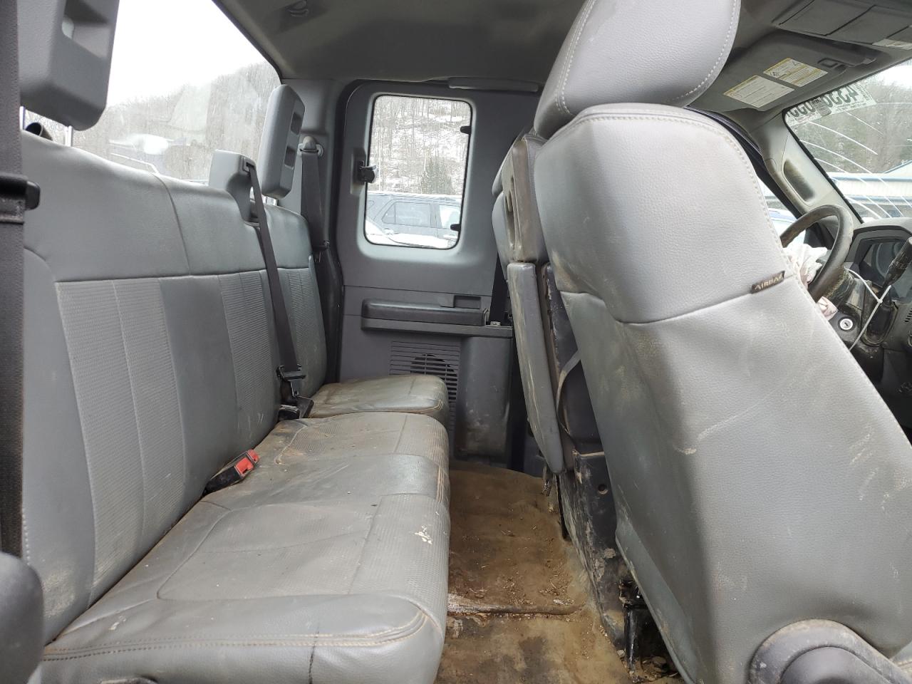 2013 Ford F250 - Image 10