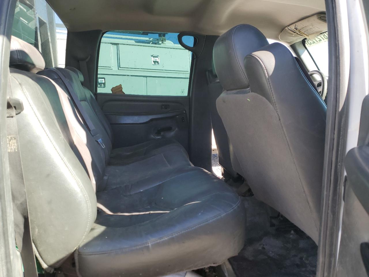 2007 Chevrolet Silverado - Image 10