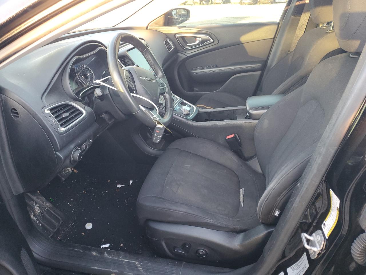 2015 Chrysler 200 - Image 7