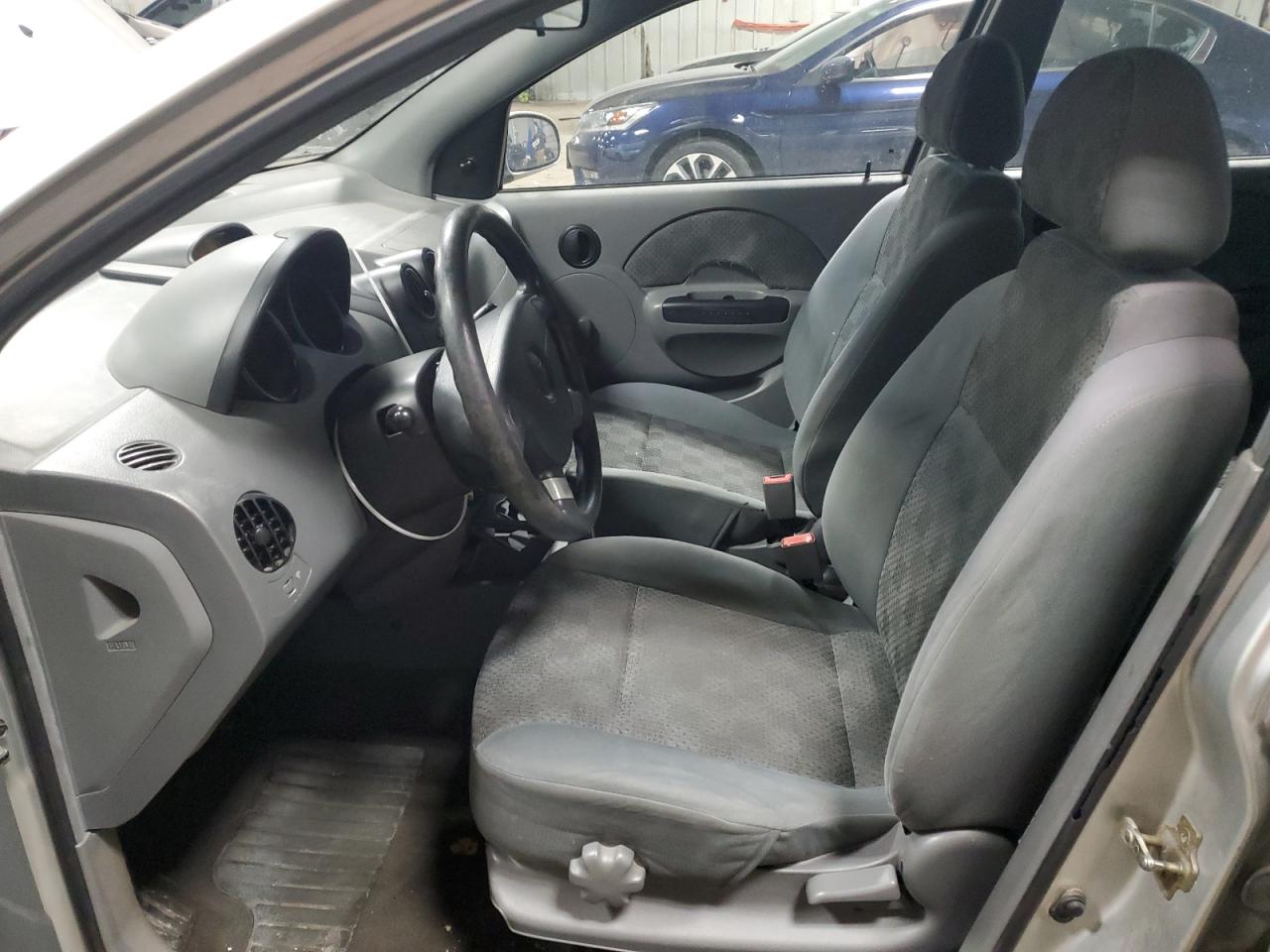 2004 Chevrolet Aveo - Image 7