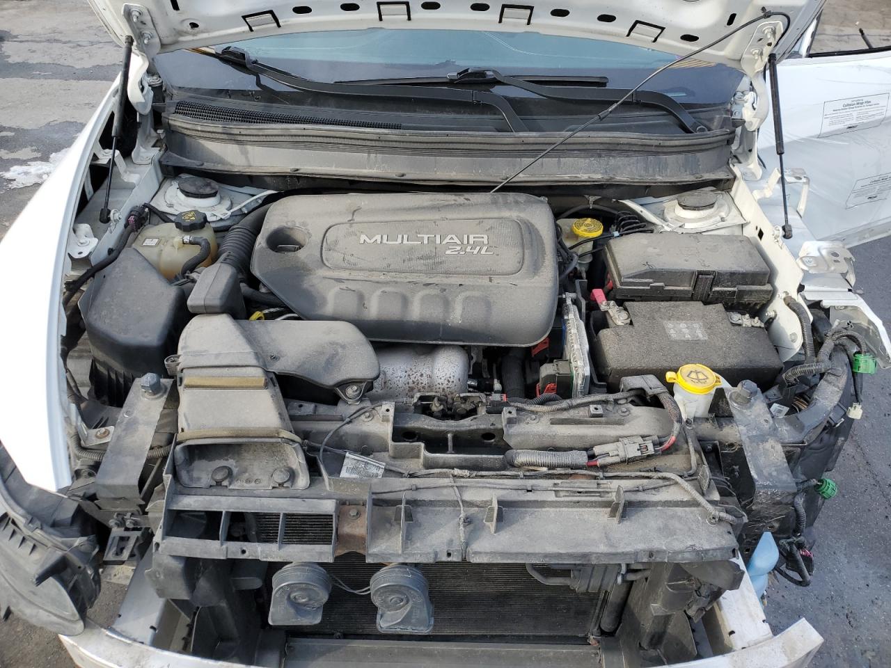2016 Jeep Grand Cherokee - Image 11