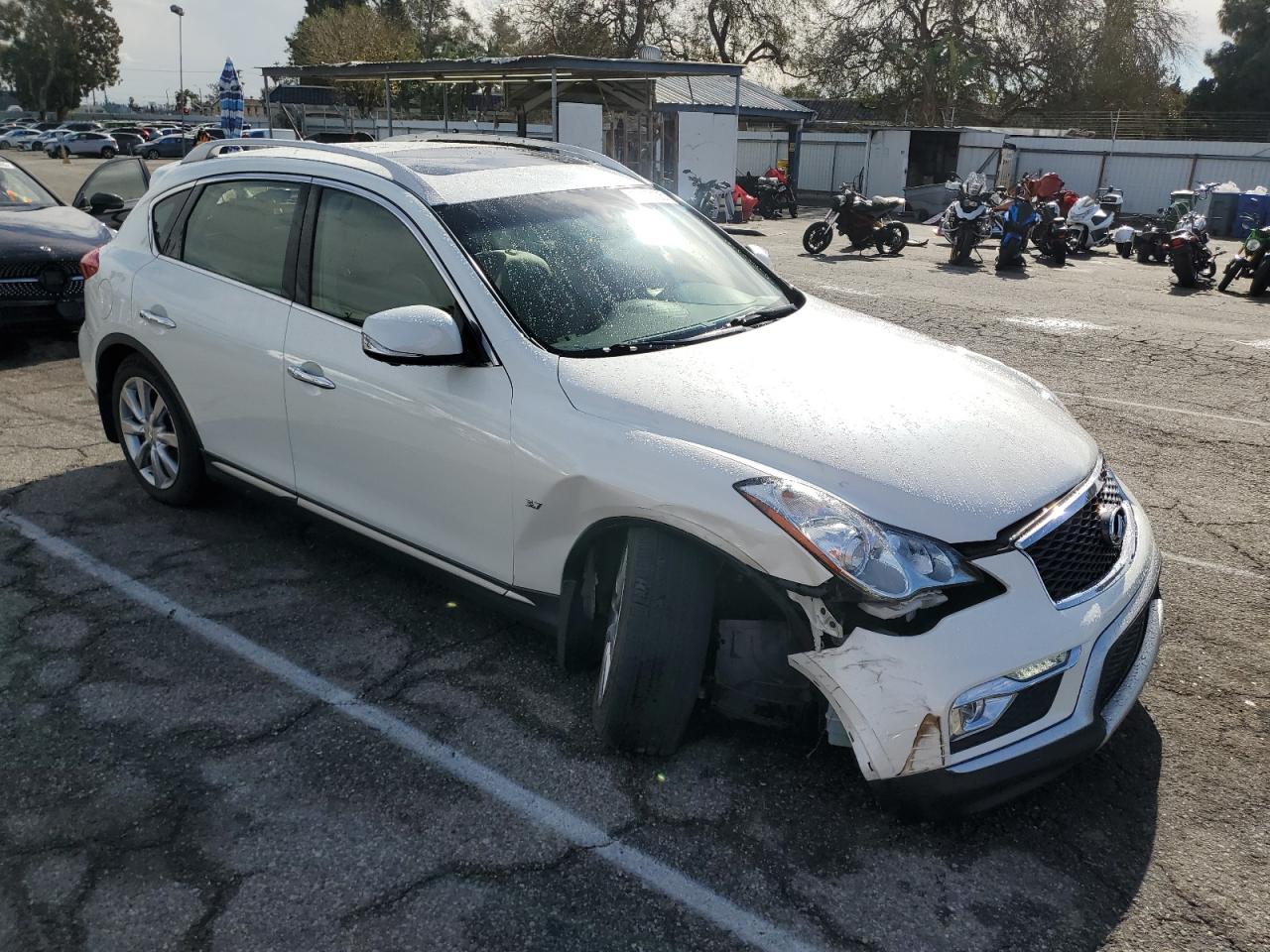 2017 Infiniti QX50 - Image 4