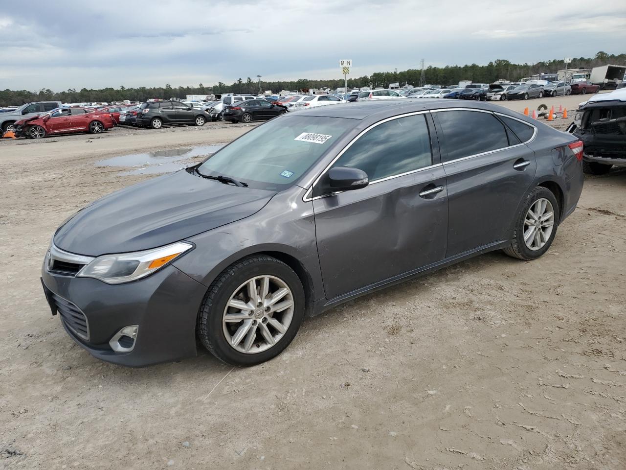 2014 Toyota Avalon - Image 1