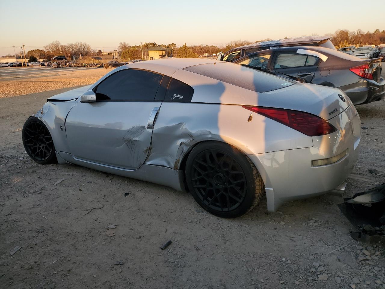 2007 Nissan 350Z - Image 2