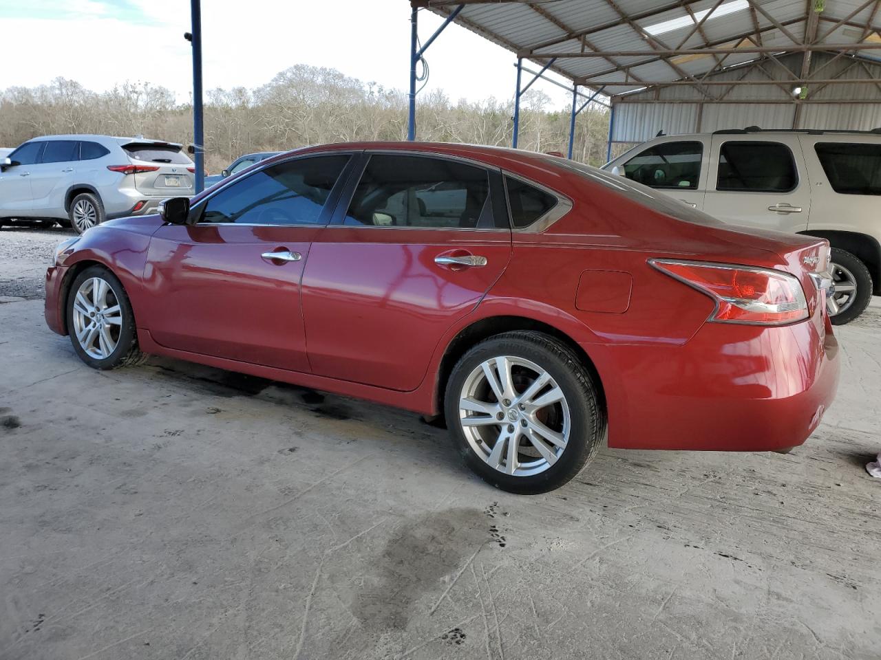 2015 Nissan Altima - Image 2