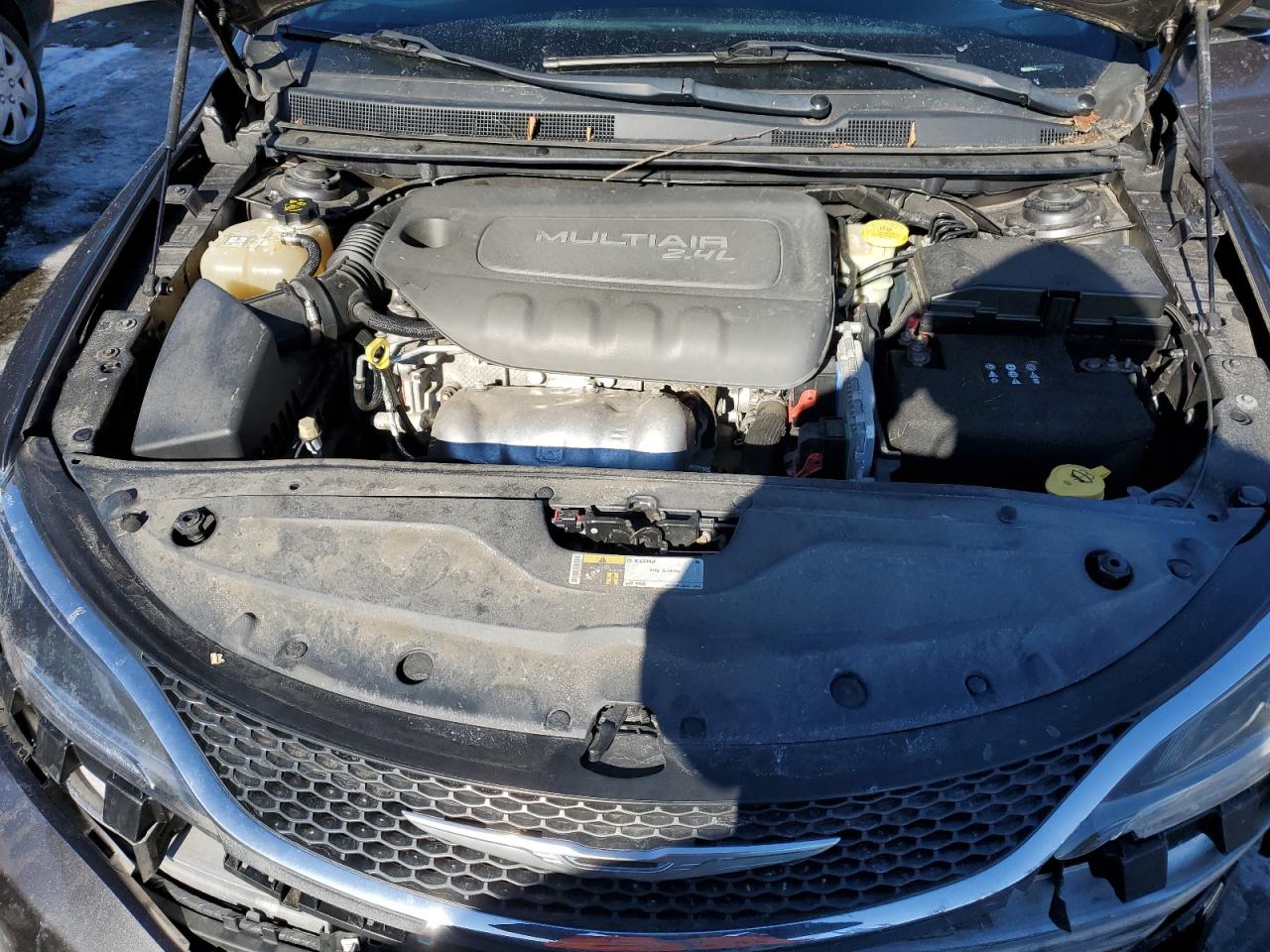 2015 Chrysler 200 - Image 11