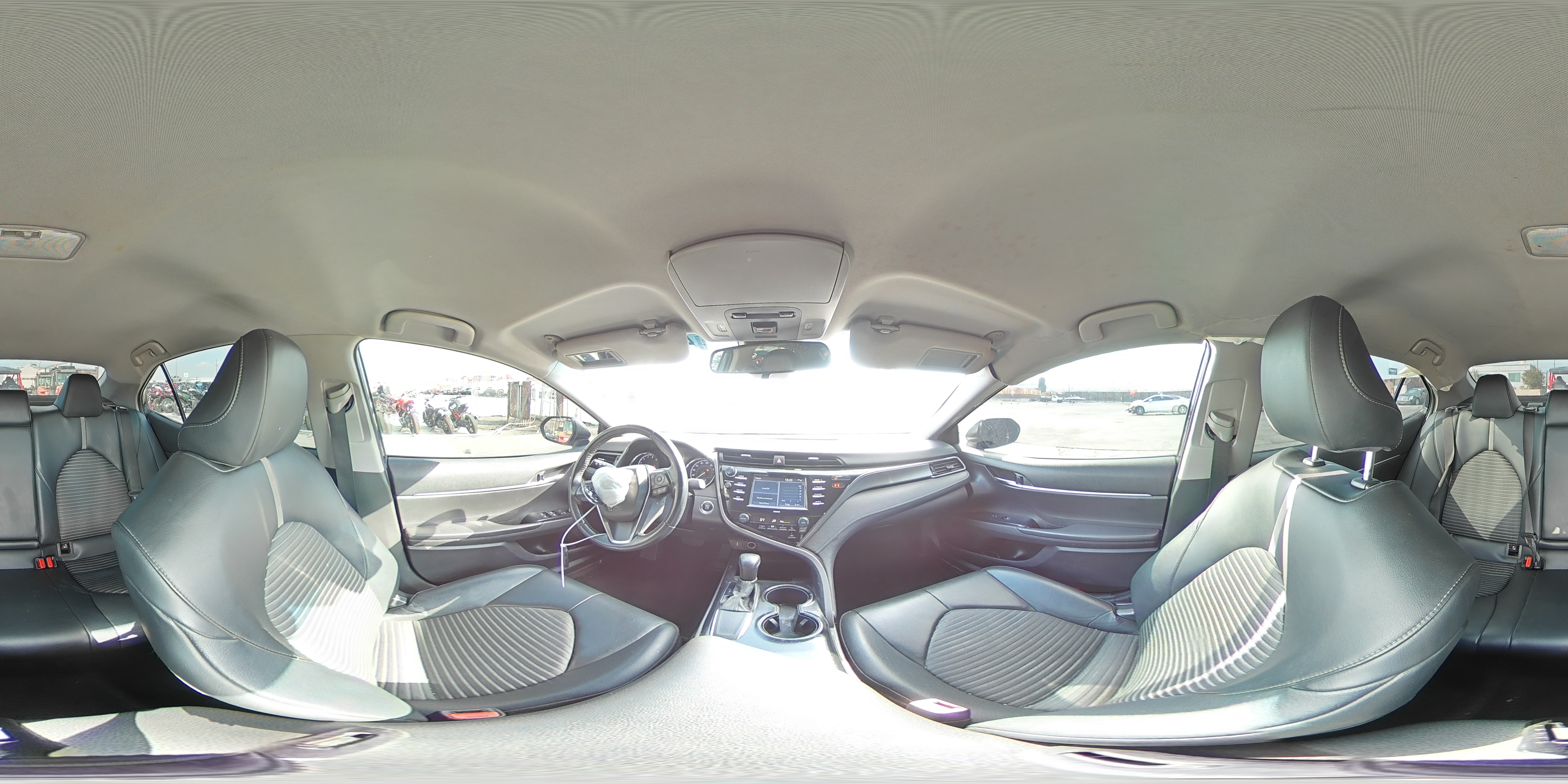 2020 Toyota Camry - Image 12