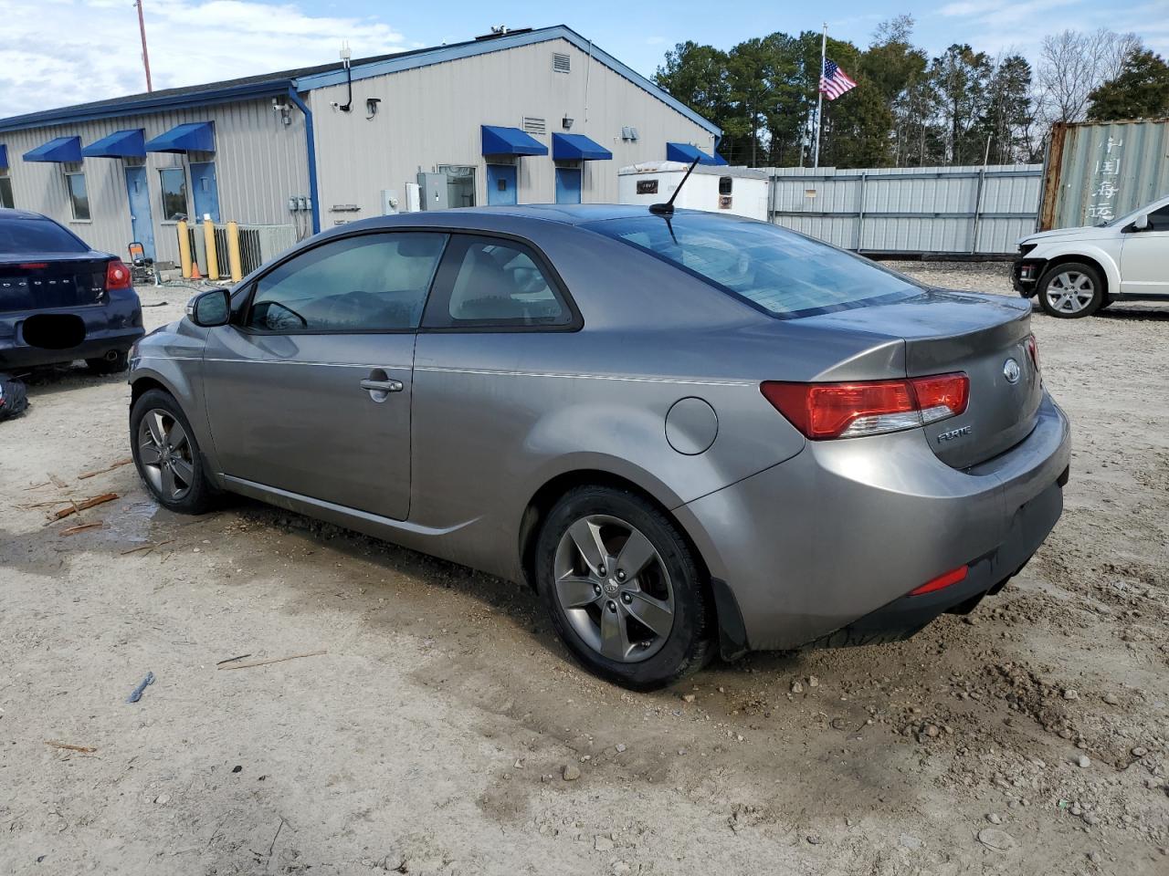 2010 Kia Forte - Image 2