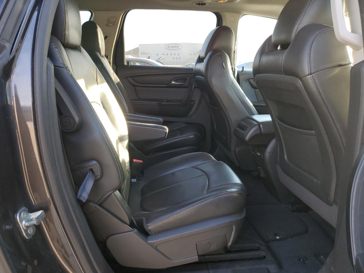 2015 Chevrolet Traverse - Image 12