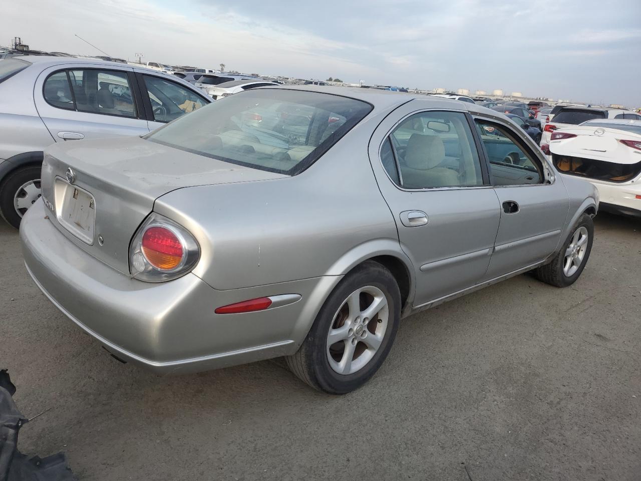 2003 Nissan Maxima - Image 3