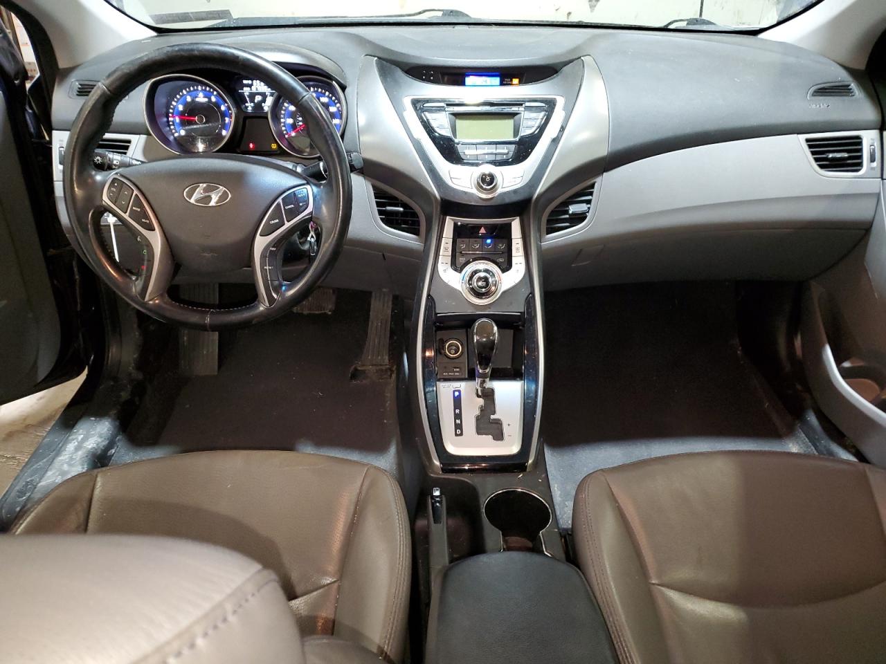 2012 Hyundai Elantra - Image 8