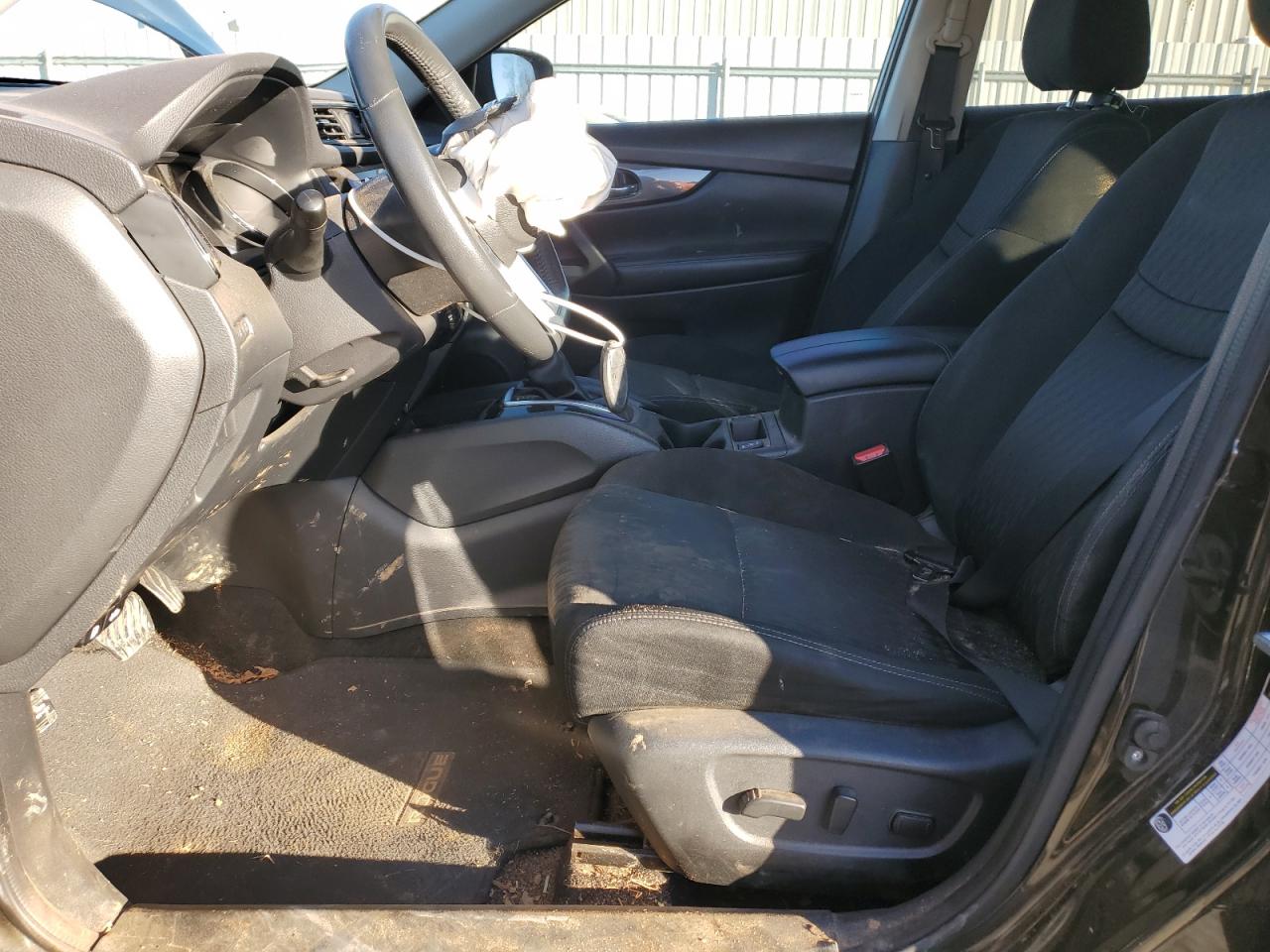 2017 Nissan Rogue - Image 7
